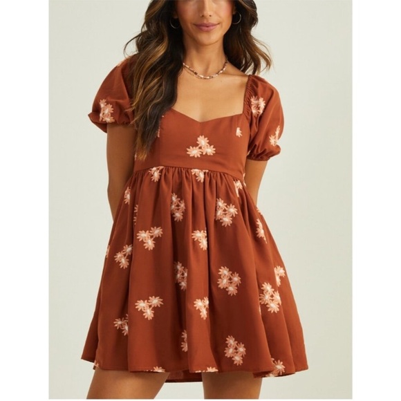 Altar'd State Dresses & Skirts - Altar'd State Floral Puff Sleeve Mini Dress in Brown and Cream